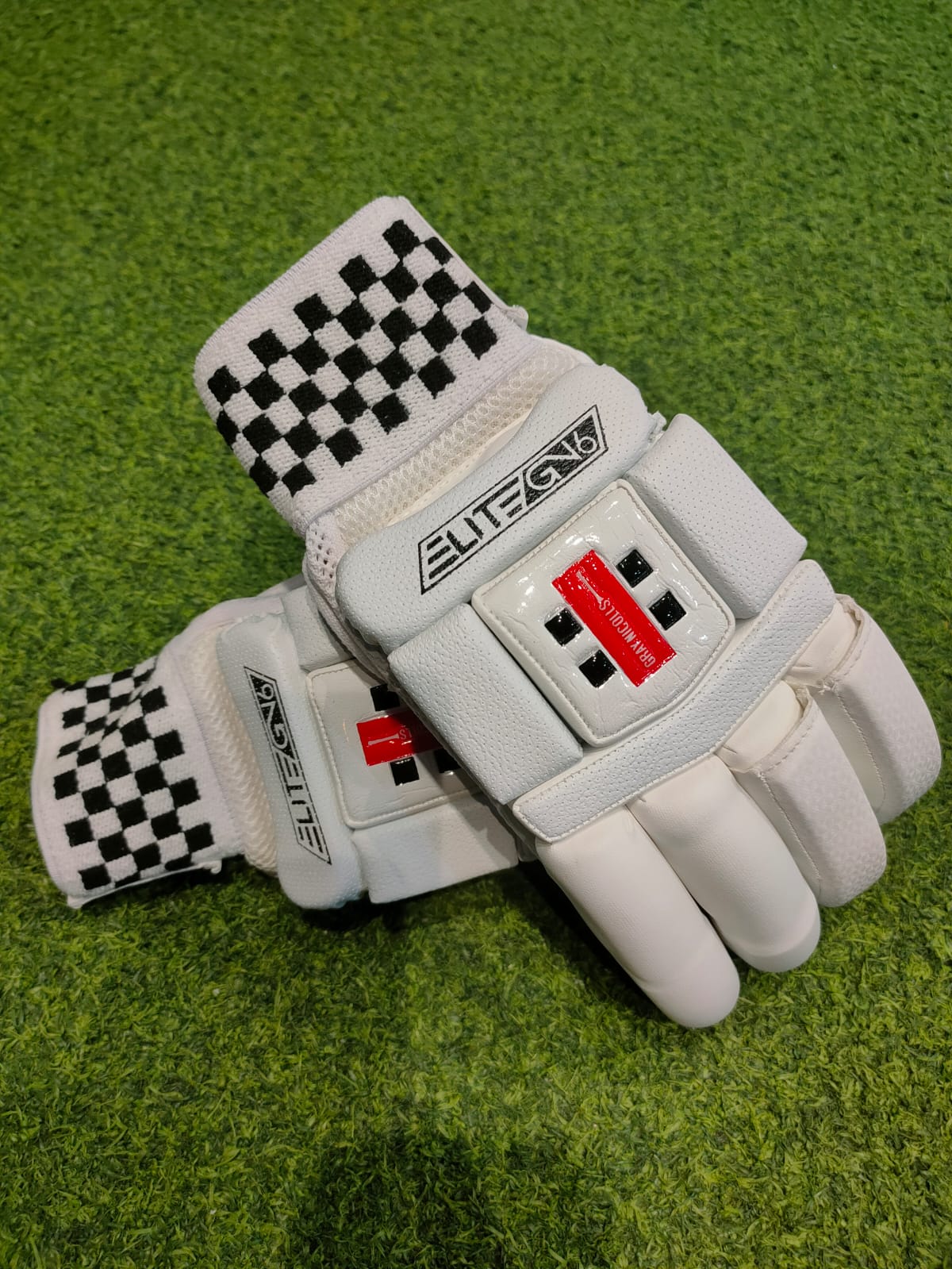 Gray Nicolls Elite GN6 Cricket Batting Gloves