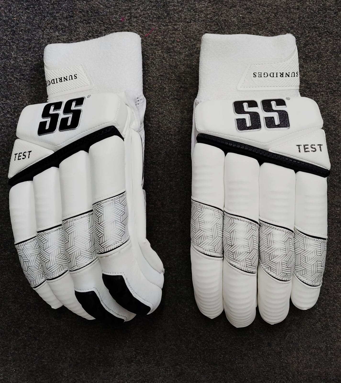 SS Test Players Cricket Batting Gloves